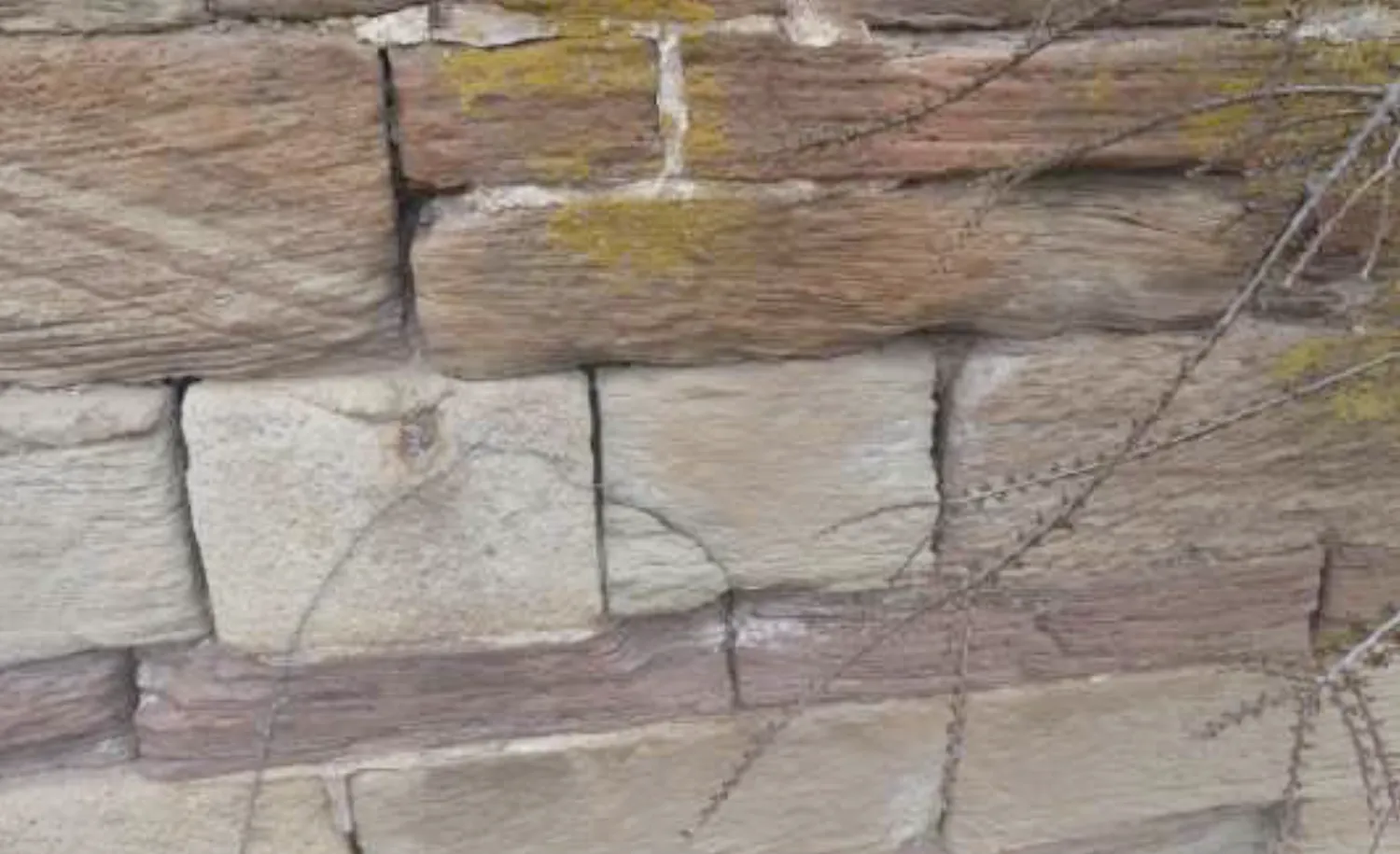 Natursteinmauerwerk Umfassungsmauern